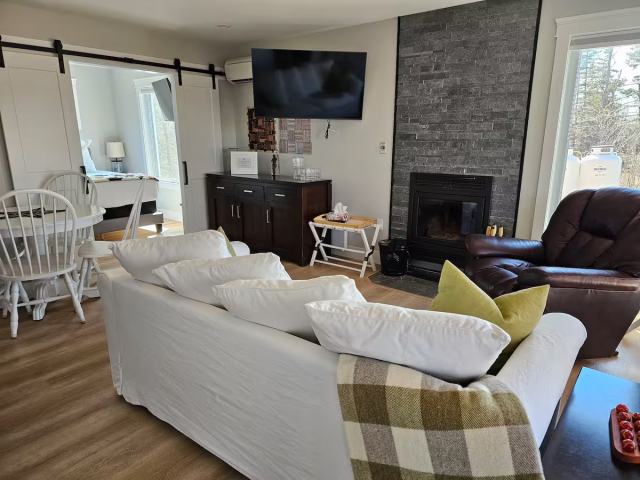 Harbour-Hideaway-fireplace