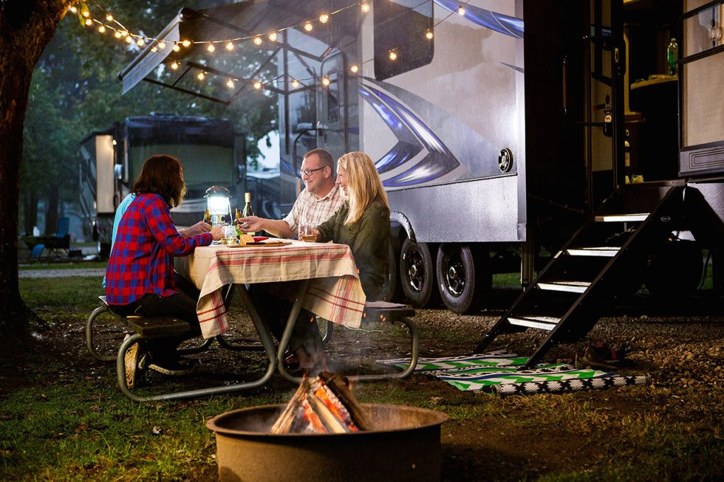 camping-family